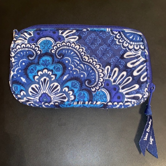 Vera Bradley wallet - Picture 1 of 3